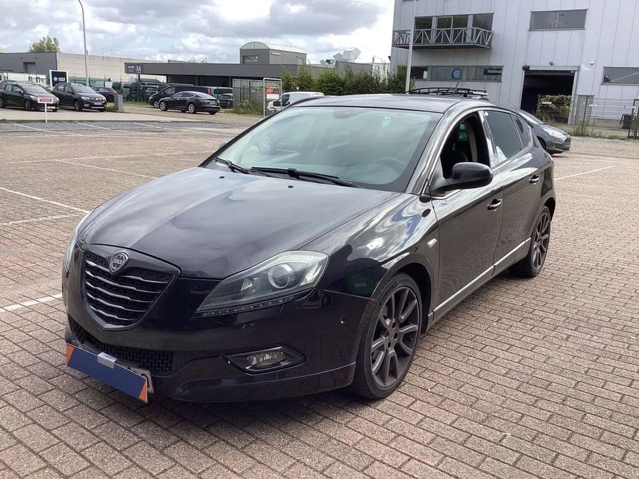 Lancia Delta 1.4 TJ Momo Design Executive