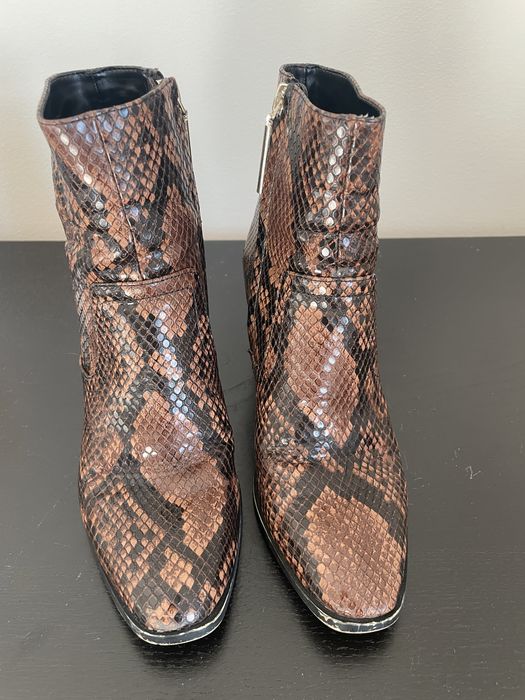Botins padrao cobra Zara
