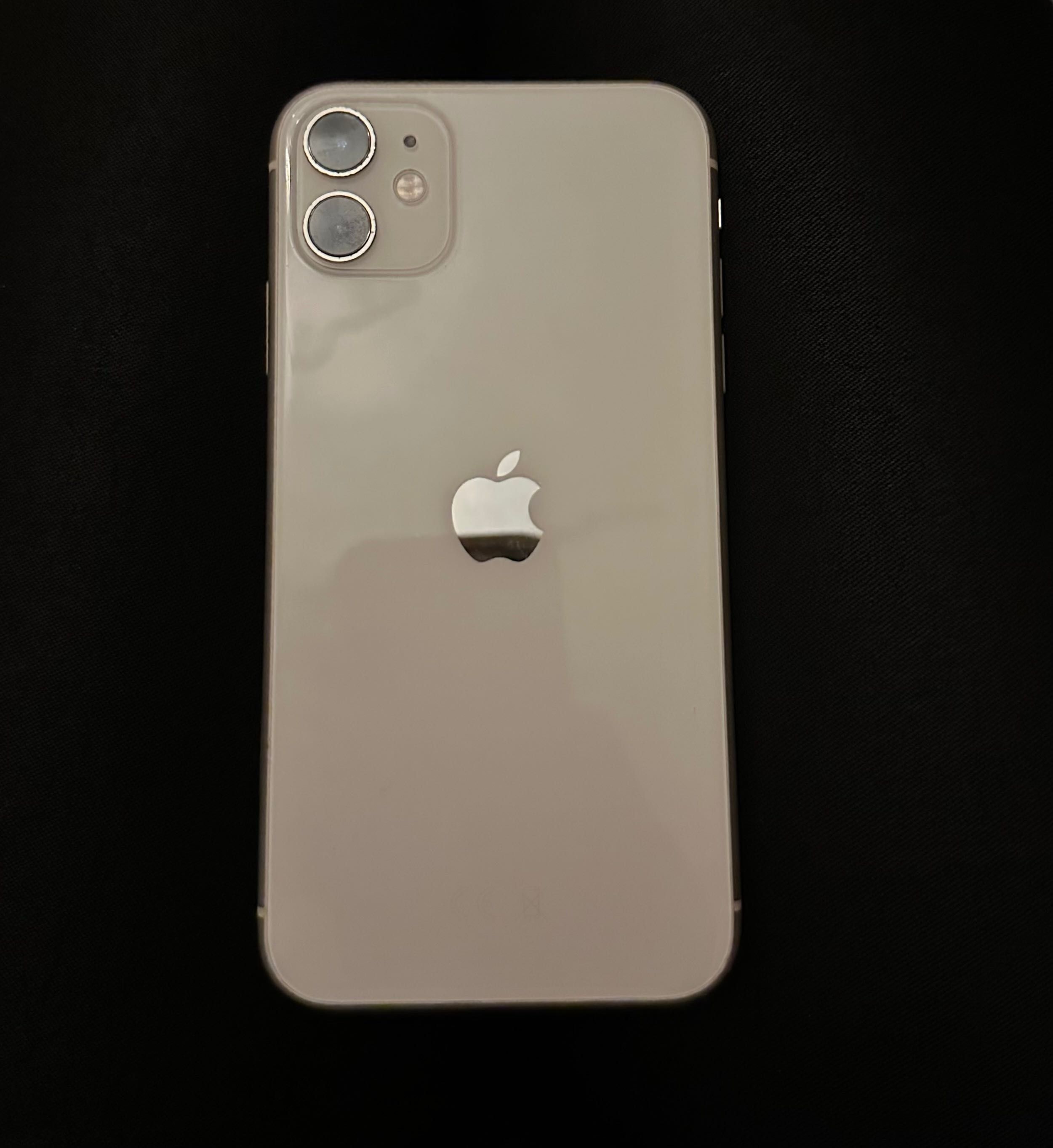 iPhone 11 branco 64g (como novo)