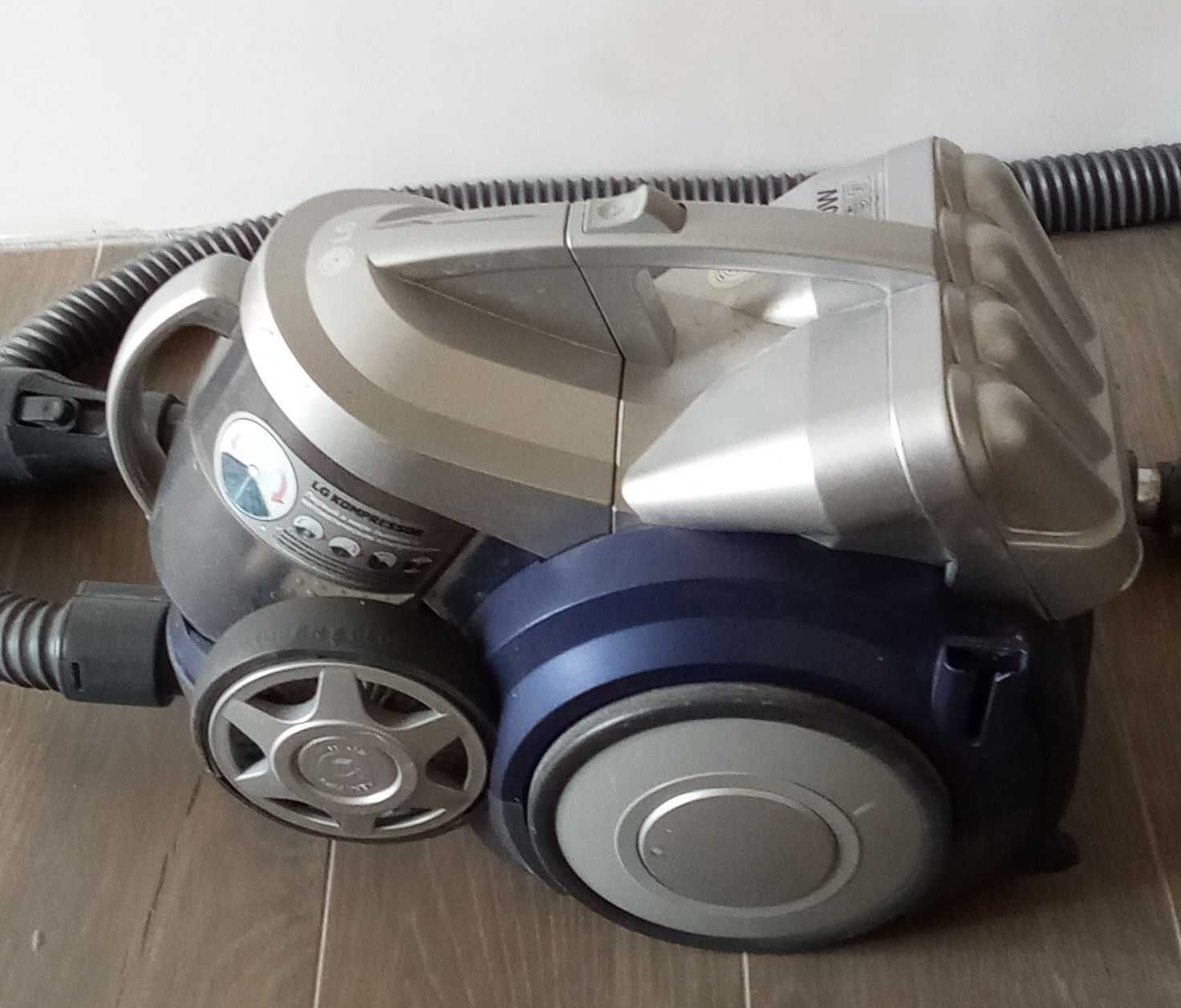 пилесос  LG 2000 w б/в