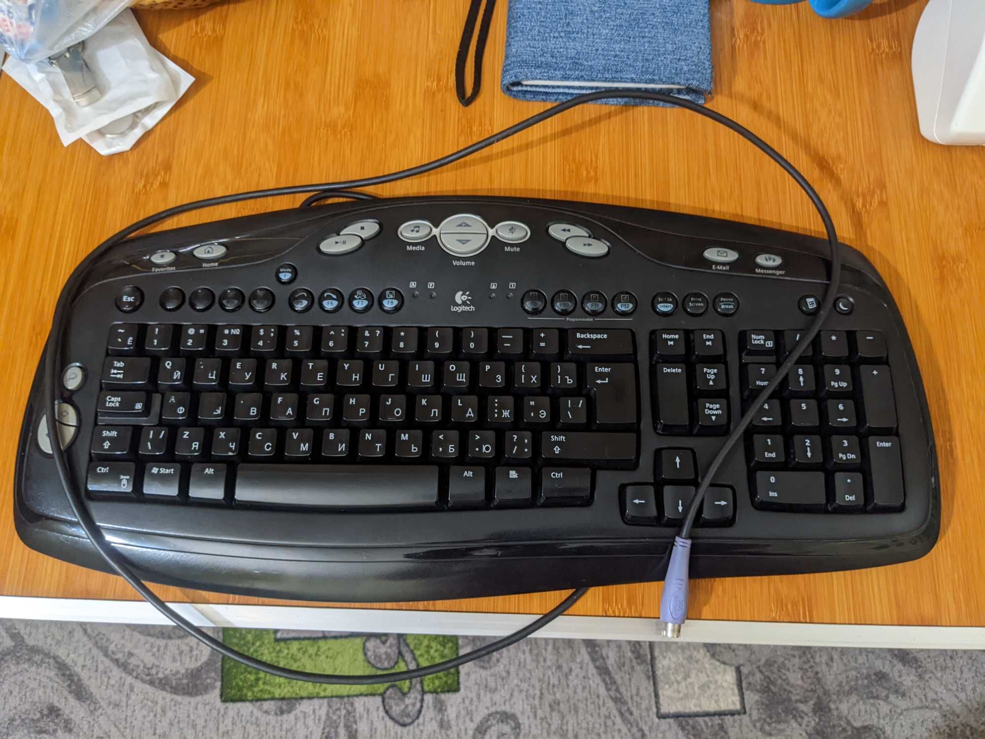 Вечная клавиатура Logitech Media Keyboard Model Y-BH52 Black ps/2