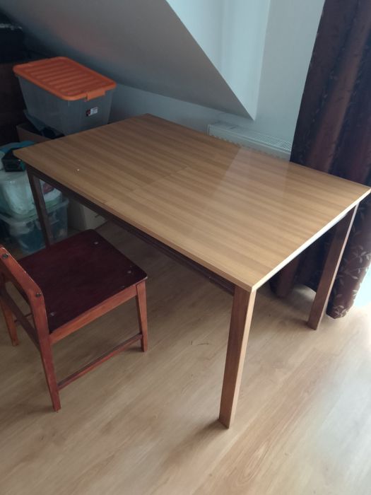 Stół rozkladany lakierowany