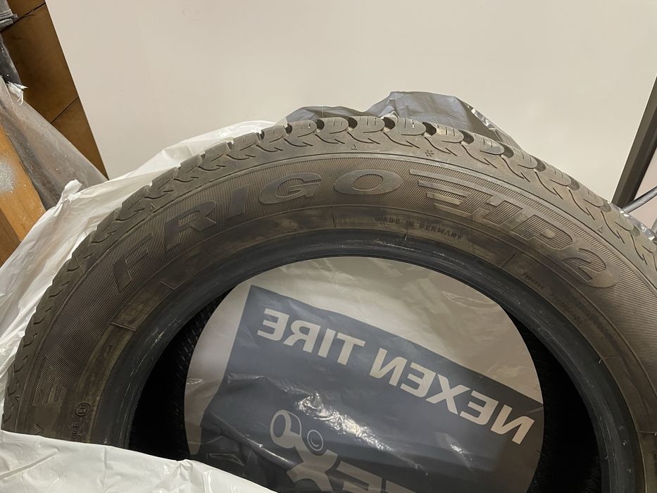 Opony zimowe 215/55R16