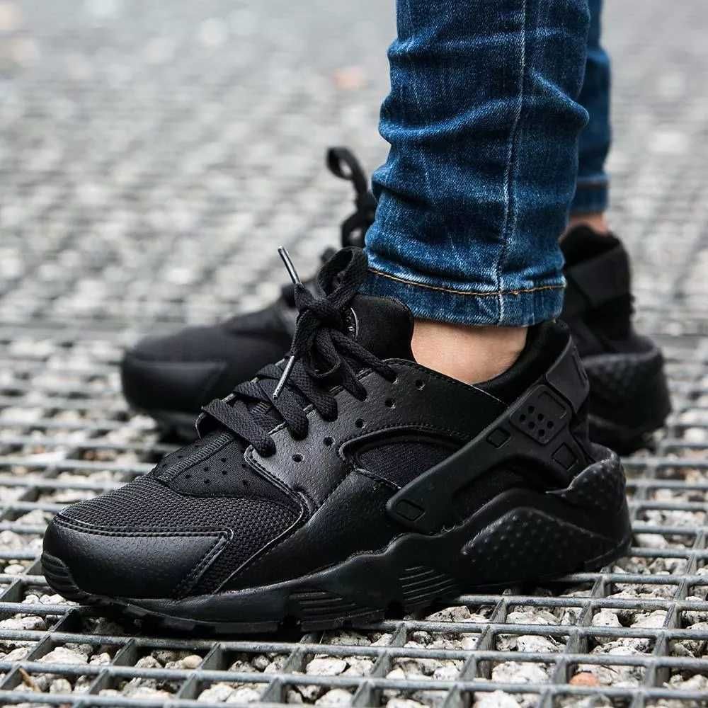 Buty młodzieżowe treningowe Nike HUARACHE: różne rozmiary