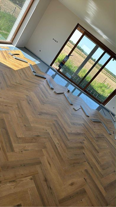 MONTAŻ PODŁÓG///Panel laminowany , winylowy , jodełka\\\