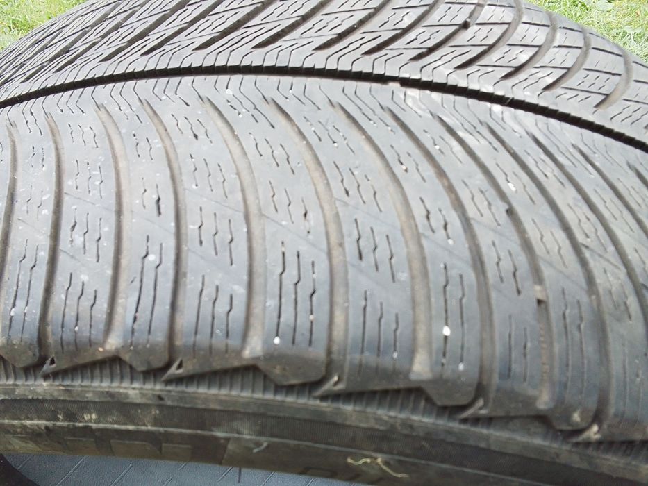 Opona zimowa 275/50r20 MICHELIN 2021r