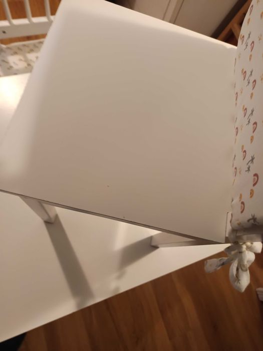 Mesa e cadeiras de criança