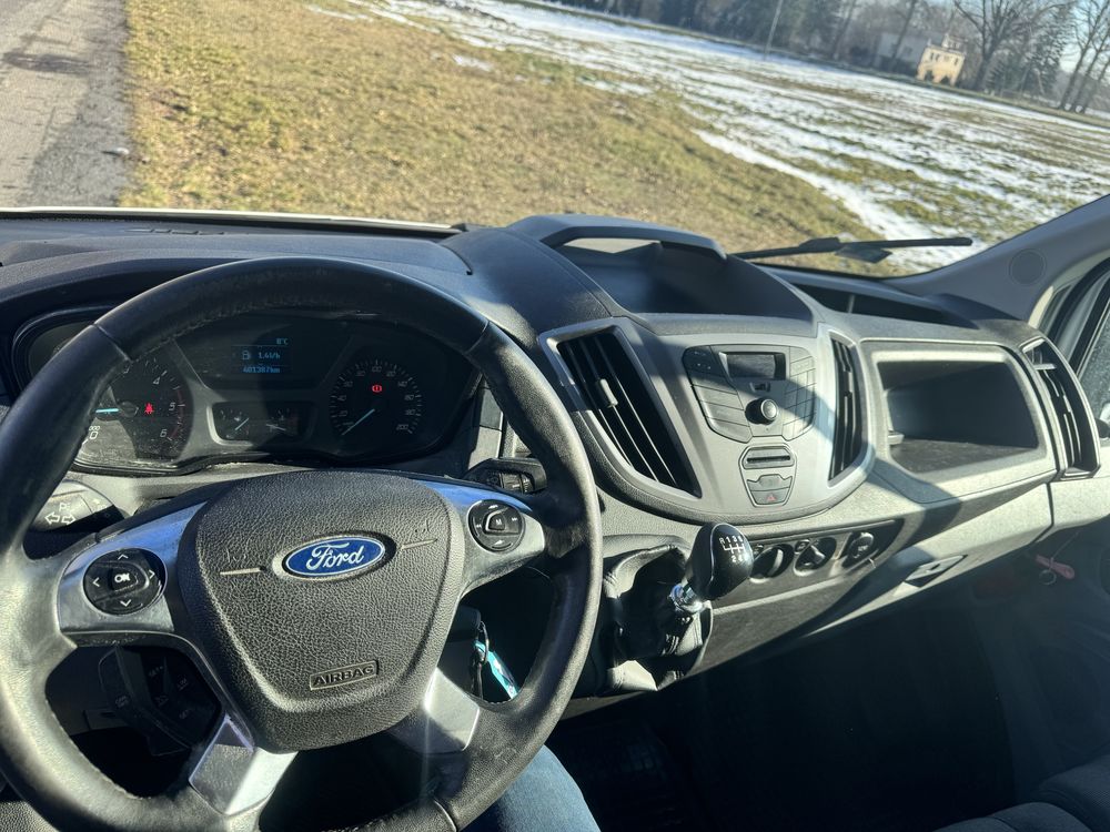 Ford transit 2015 rok led