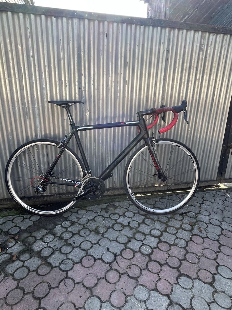 шосейний велосипед focus izalco max