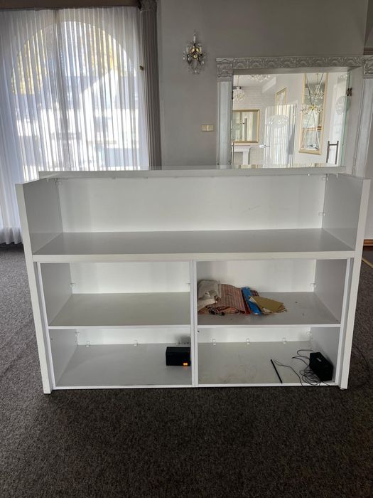 Mobilny bar gastronomiczny bialy połysk