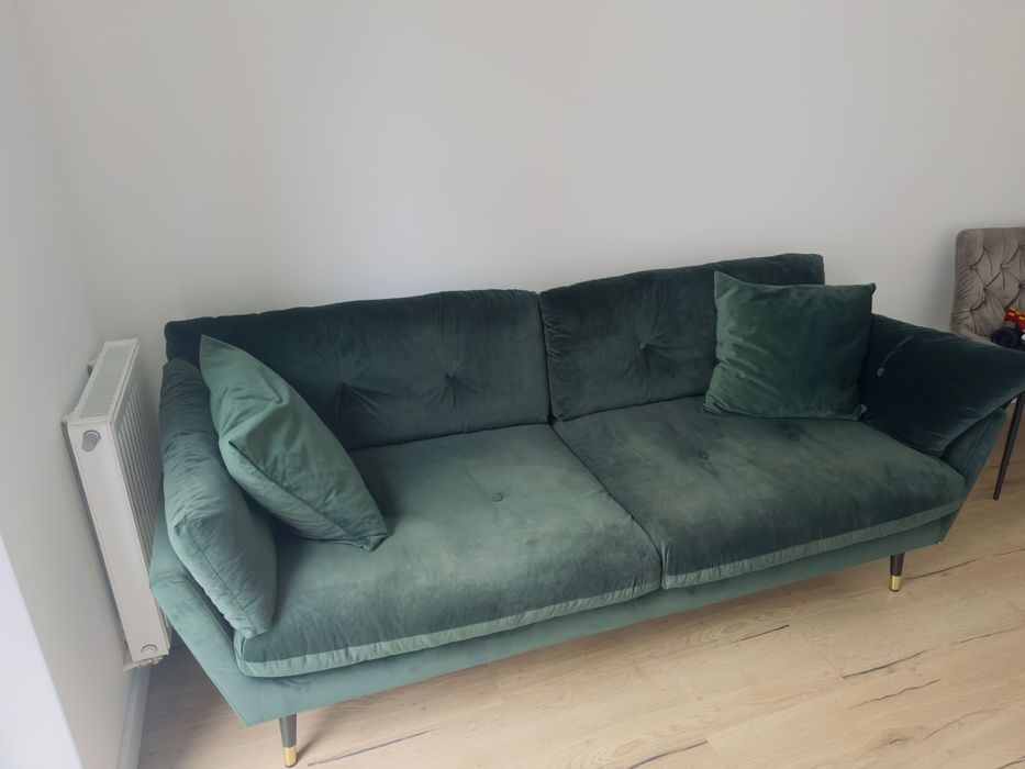 Elegancka zielona sofa welurowa – stan idealny