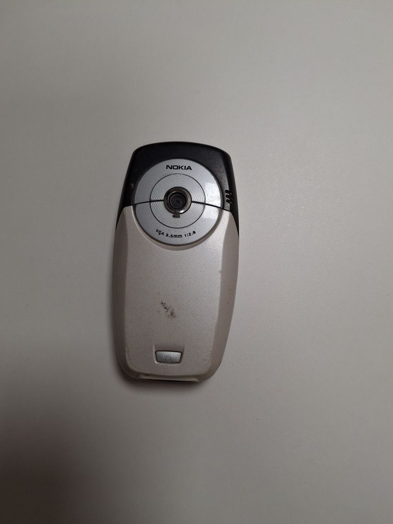 NOKIA 6600 usado