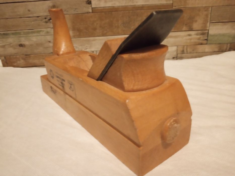 Рубанок с одиночн. ножом.