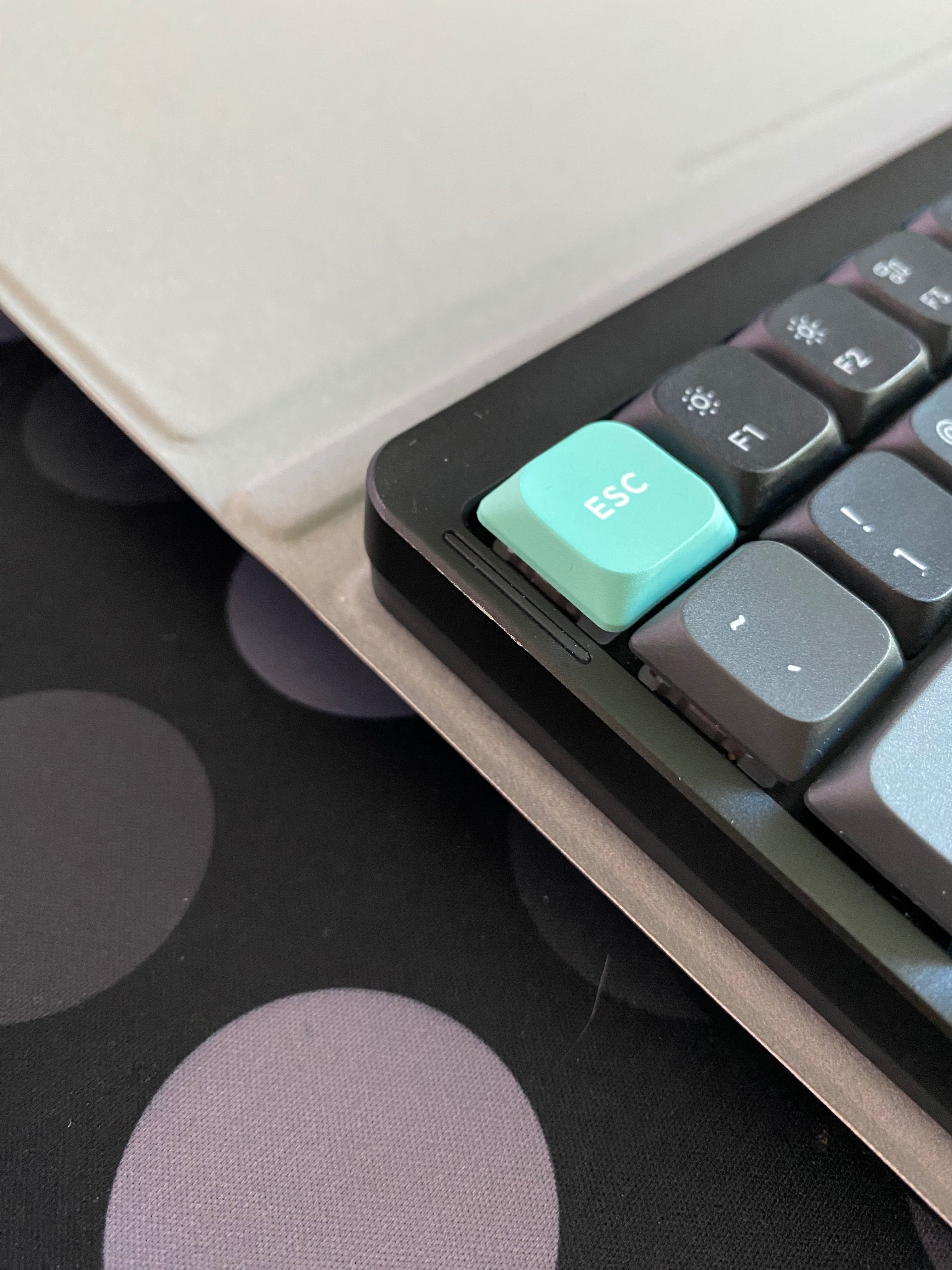 Nuphy Air75 V2 + NuFolio V3 + Mono Wrist Rest