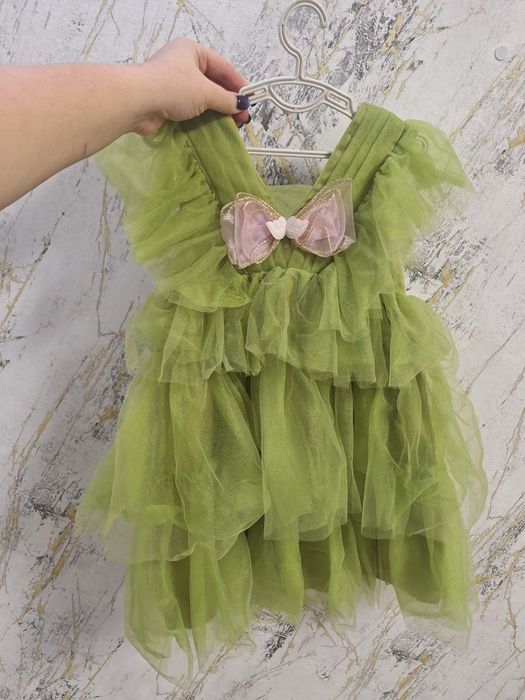 Сукня платье пишна святкова зелёная фатін