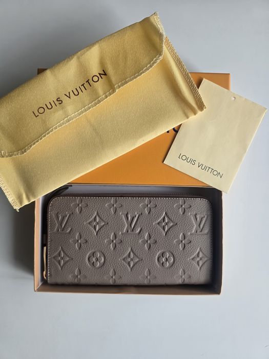 Portfel   w pudełku skóra naturalna