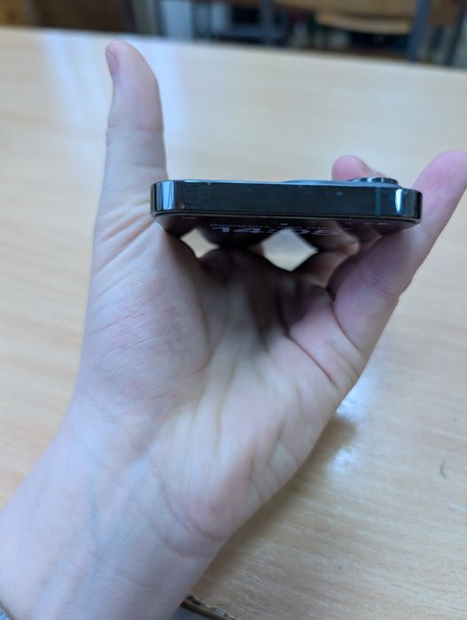 Продам iPhone 13 pro на 512gb в ідеальному стані акумулятори 85%