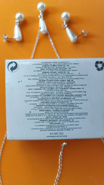 Komplet biżuterii z perłą Avon
