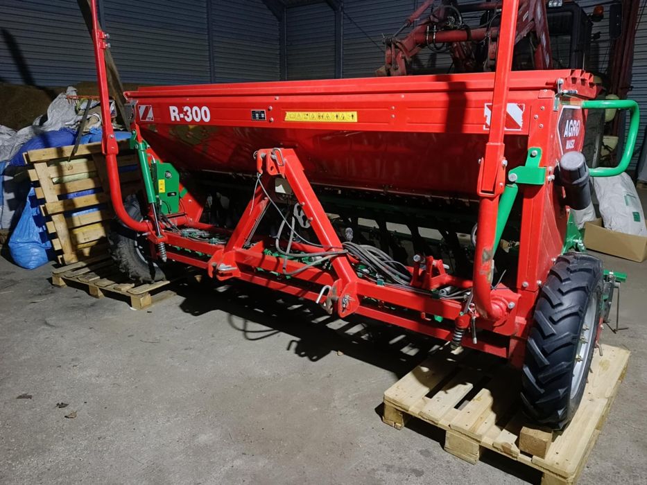 Siewnik Agromasz sr300