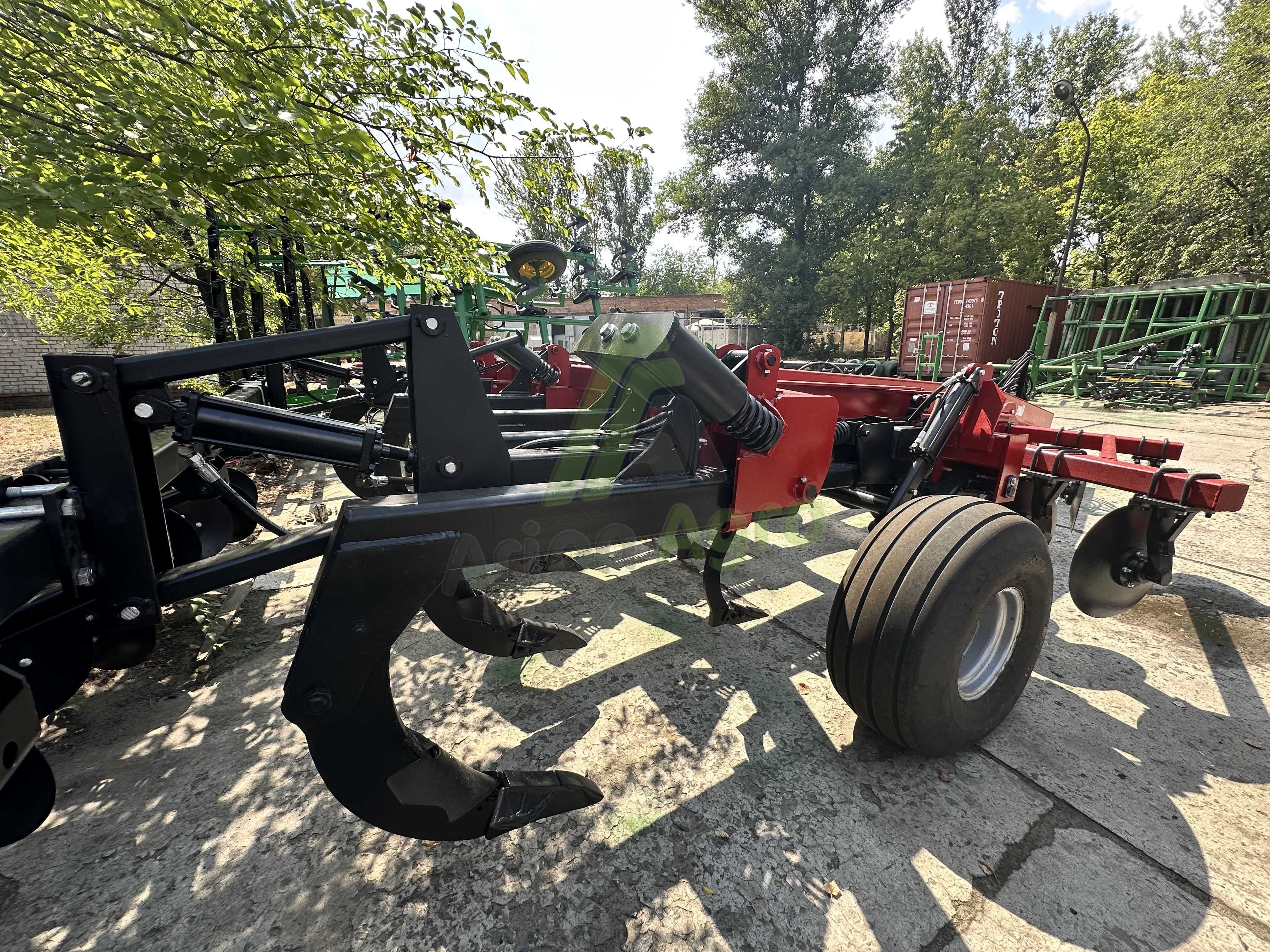 Глубокорыхлитель Case IH еколотайгер  530 Кейс шириною 3,8 метра