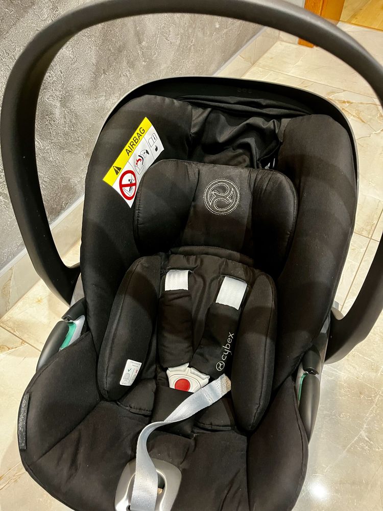 Cybex cloud z2 deep black Nosidełko