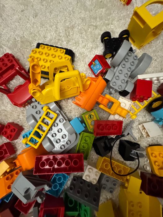 Lego duplo одним лотом , різні кубики