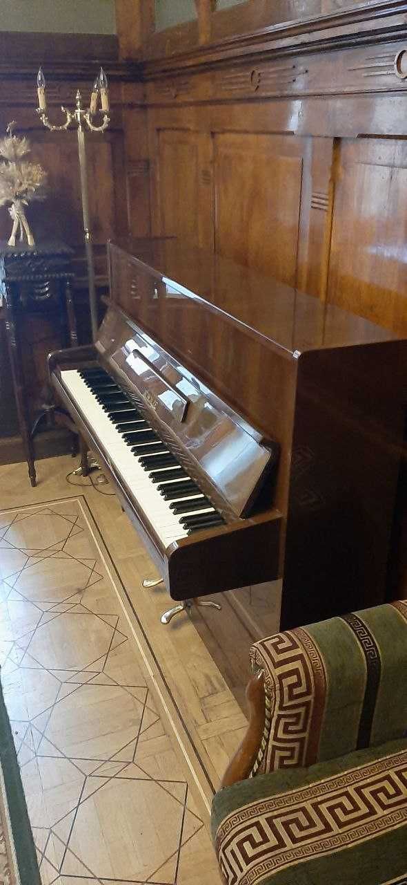 Продам пианино SCHOLZE