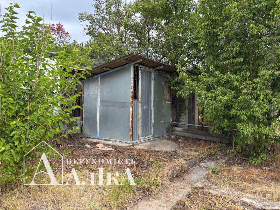 Продам дачний будинок