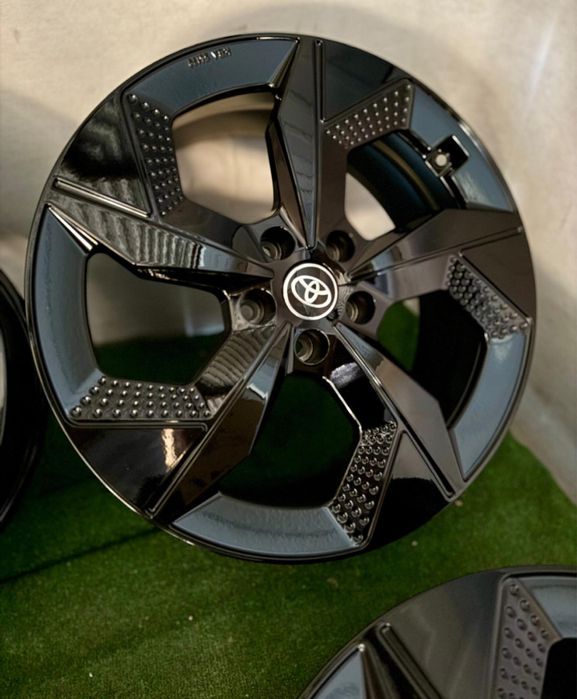 Nowe Alufelgi 5x114.3 19” Toyota CH-R Rav4 Camry Corolla Auris Avensis