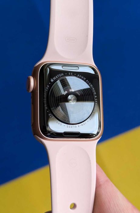 Гарний стан Магазин Apple Watch SE 40 Gold АКБ 99%  майже нові