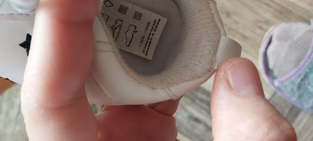 Buciki białe niemowlęce niechodki kik