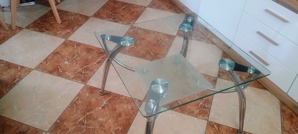 Stolik kawowy-ława ze szklanym blatem 70x70 NUGAT