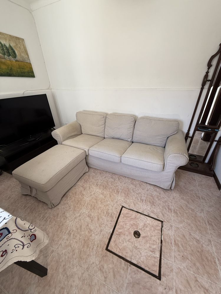 Sofa 3 lugares em bom estado