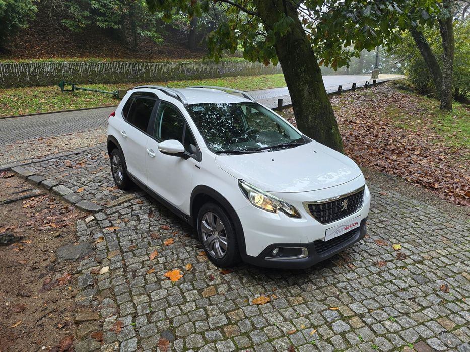 Peugeot 2008 1.2 PureTech Signature