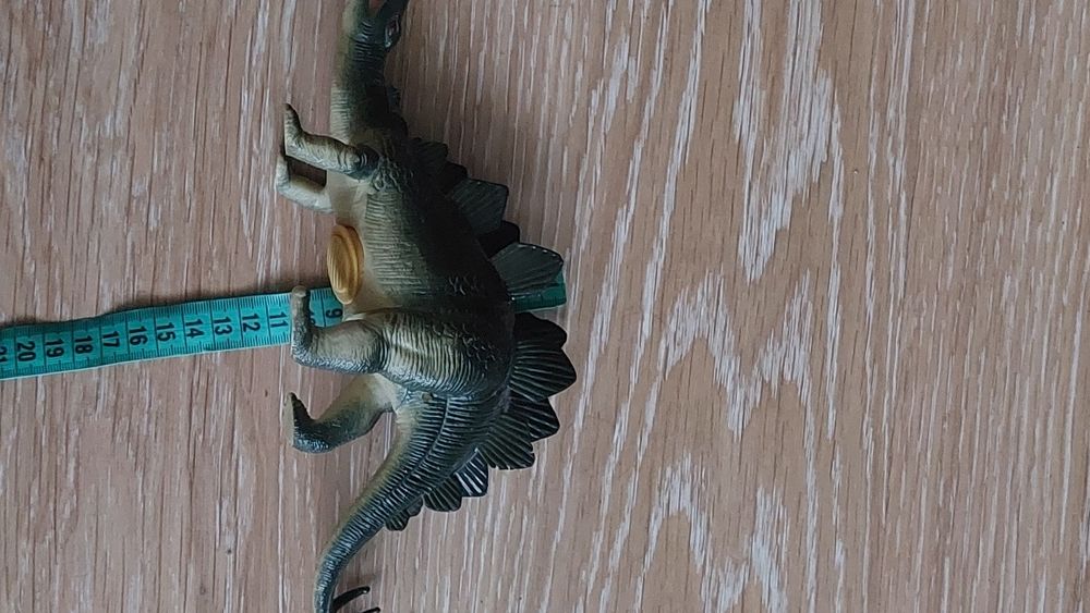 Іграшка динозавр