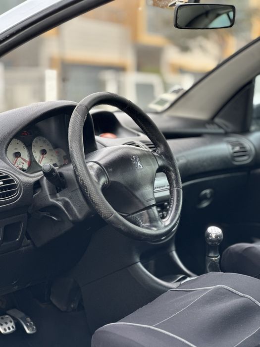 Peugeot 206c bom estado