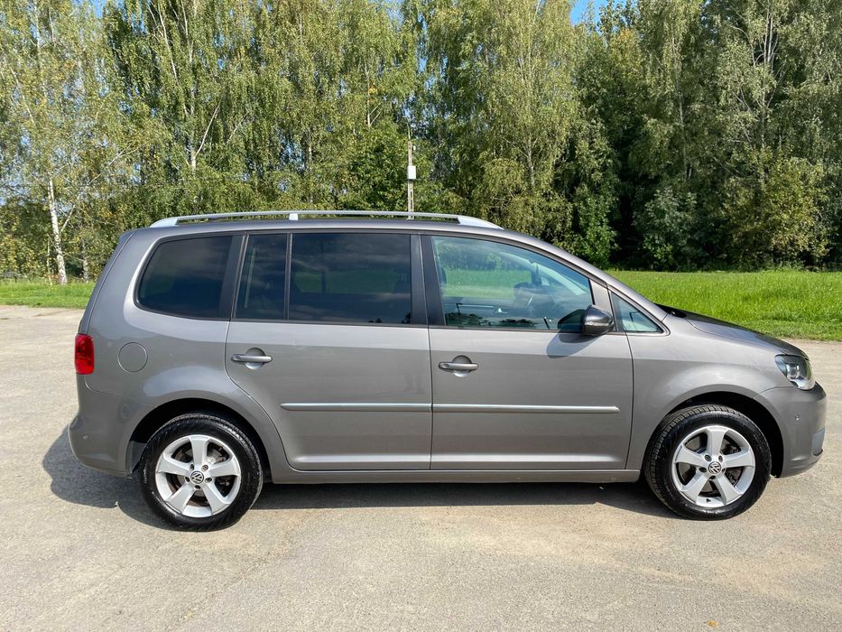 Volkswagen Touran 2.0 TDI DSG • 2010 • Bogate wyposażenie • Zadbany