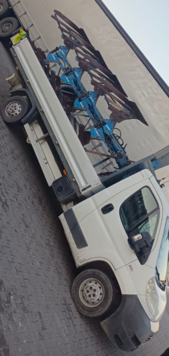 Usługi transportowe laweta pomoc drogowa transport maszyn kombajnów