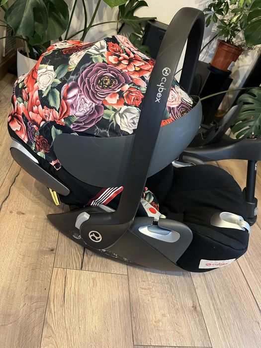Cybex Cloud Z i-size Spring Blossom Dark + baza + adaptery