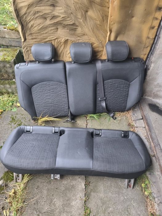 Na sprzedaż komplet foteli i boczków opel corsa e półskóry