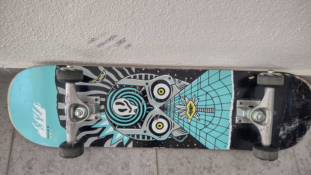 ** Skate criança 8-12 anos cp100 mid cosmic tamanho 7,6" DECATHLON **