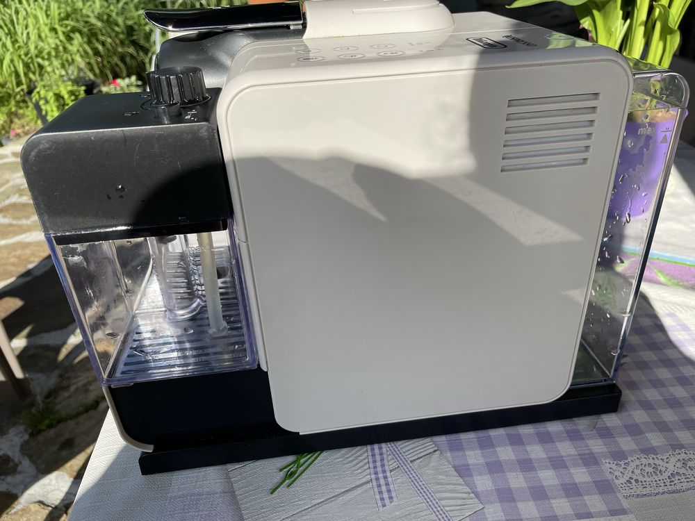 Ekspres Nespresso DeLonghi na kapsulki