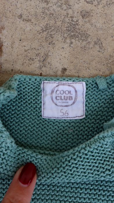Sweterek niemowlęcy Cool Club szałwiowy z drewnianymi guzikami, 56 cm