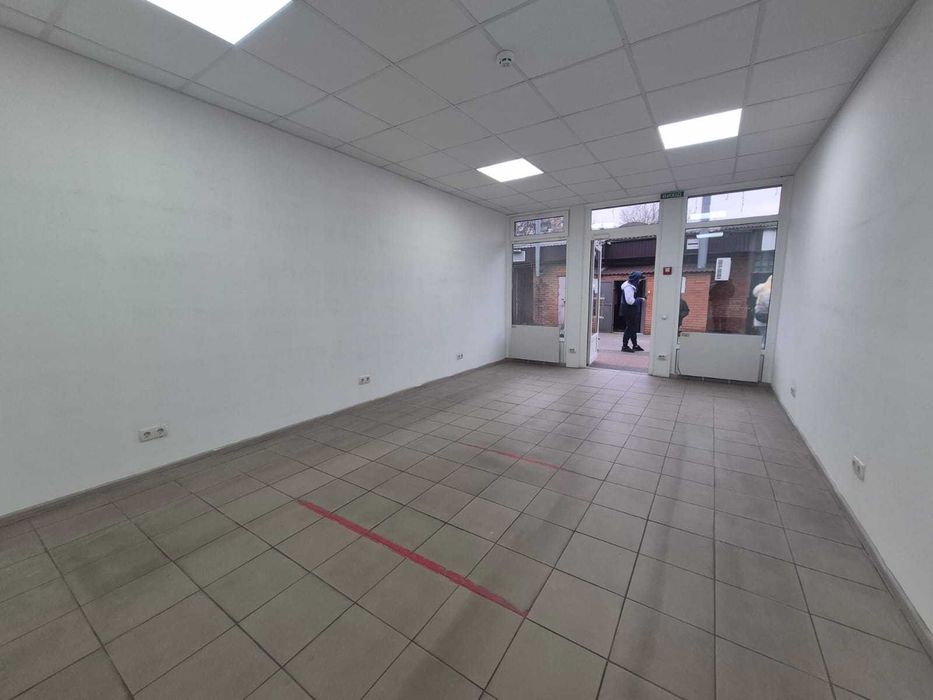 28,9м2 - 58,8м2 з ремонтом в прохідній локації