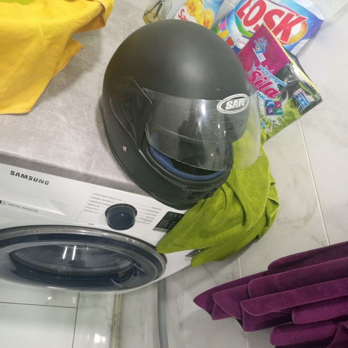 Продам шлем с горлом