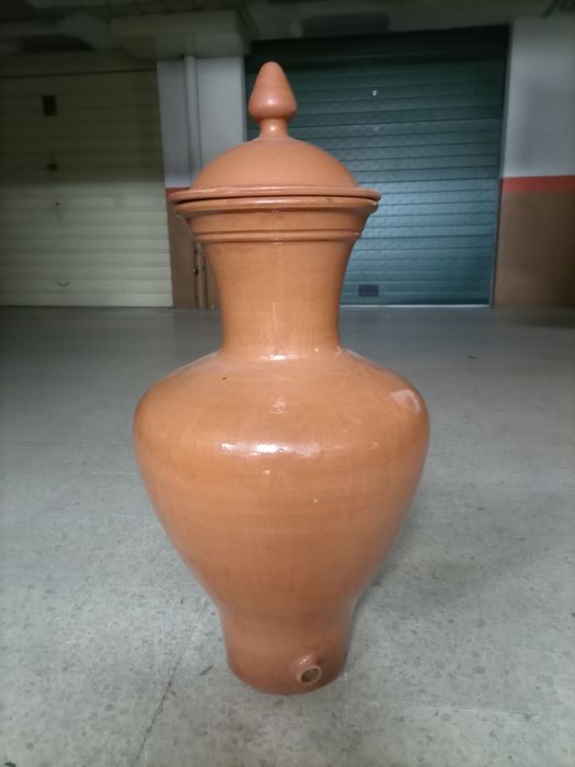 Quartinha em barro vidrado