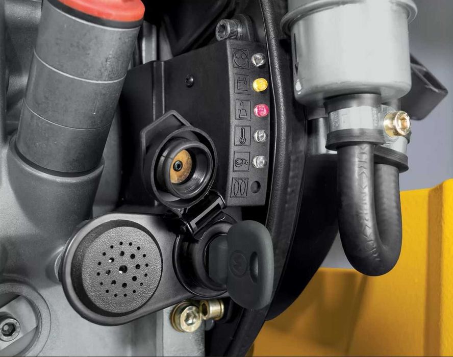 Zagęszczarka 300 kg,zagęszczarka 275 kg,zagęszczarka Wynajem Transport