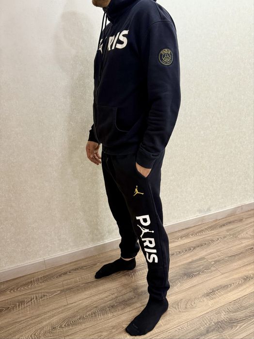 ОРИГІНАЛ Чоловічий костюм Jordan paris saint-germain
