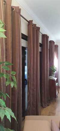 6 unidades de Cortinas como novas 2.30 cm altura 1.50 cm largura