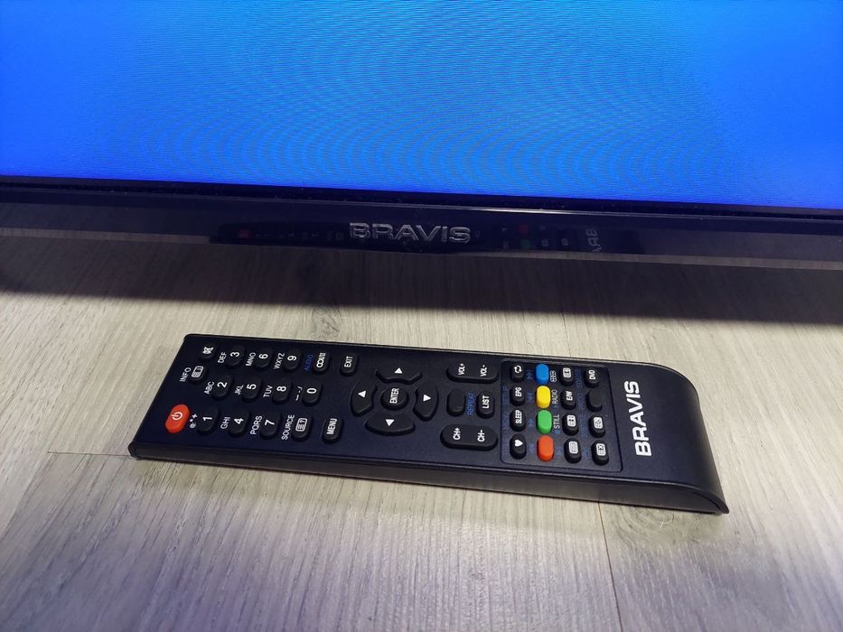 Телевізор Bravis 40" Led40D1070